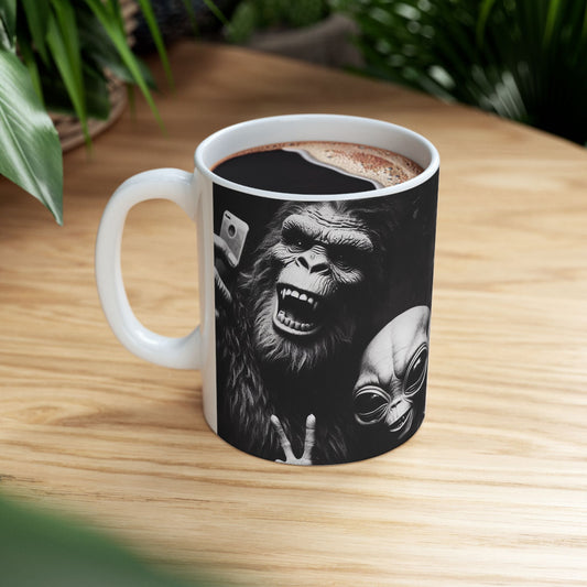 Retro Selfie with Alien Bigfoot Funny Ceramic Novelty Coffee Mug (11oz)